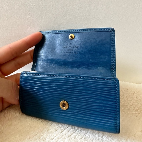 Authentic Louis Vuitton Epi Key and Card Holder - Picture 4 of 14
